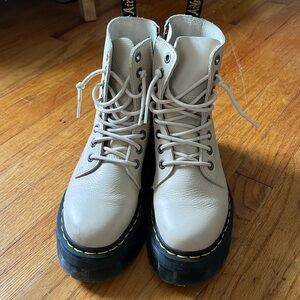 Doc Marten Platform boots. Bone/Ivory color. Size 7.